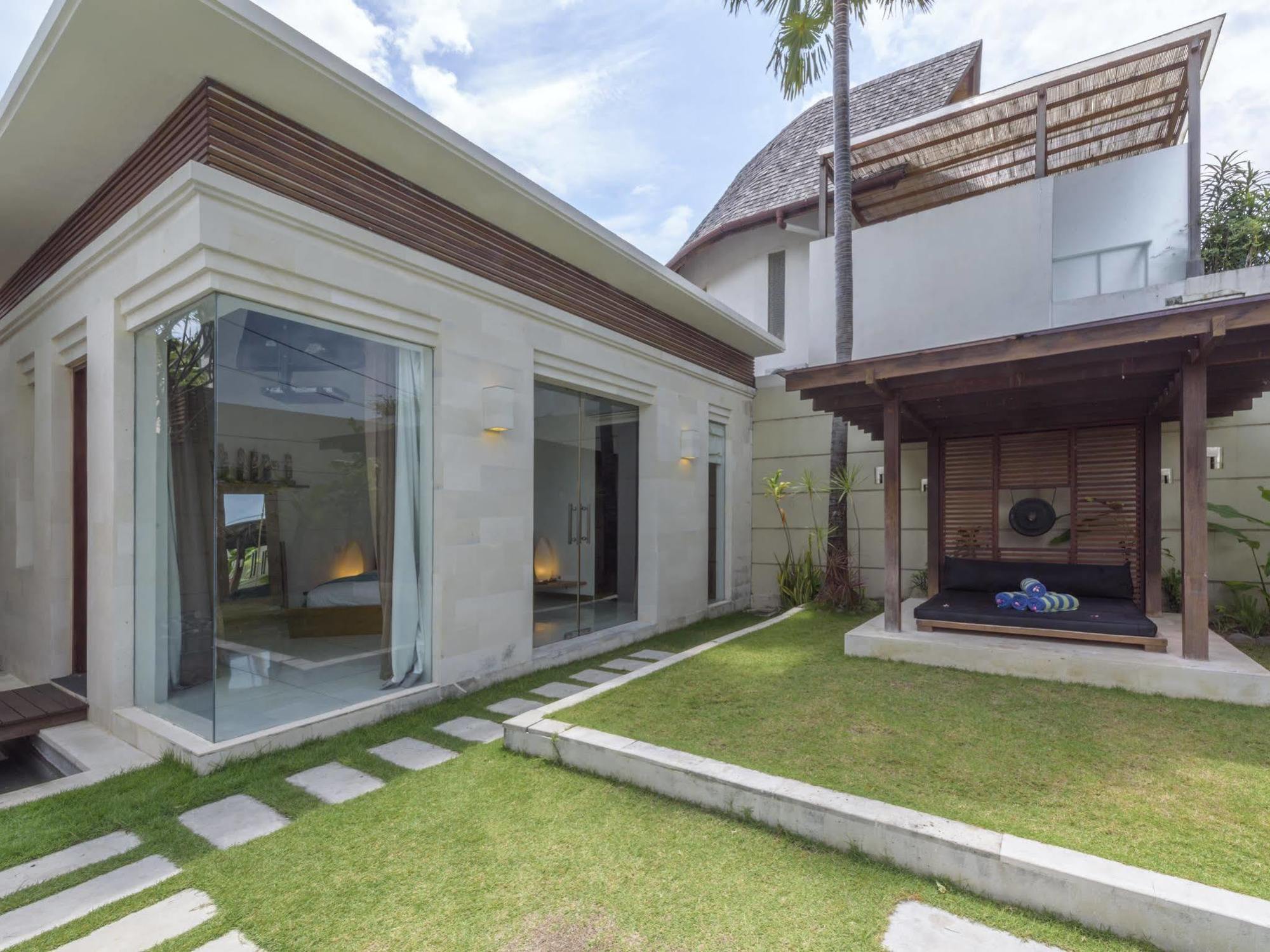 K Villas By Premier Hospitality Asia 塞米亚克 外观 照片