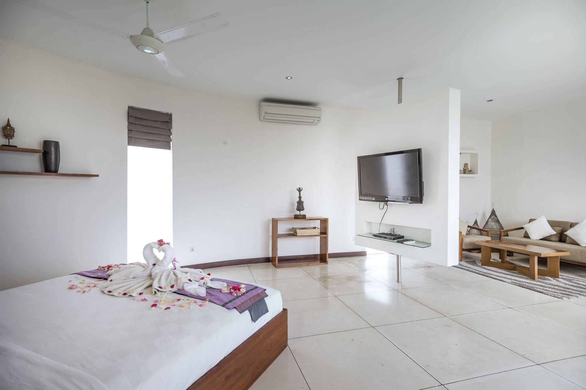 K Villas By Premier Hospitality Asia 塞米亚克 外观 照片